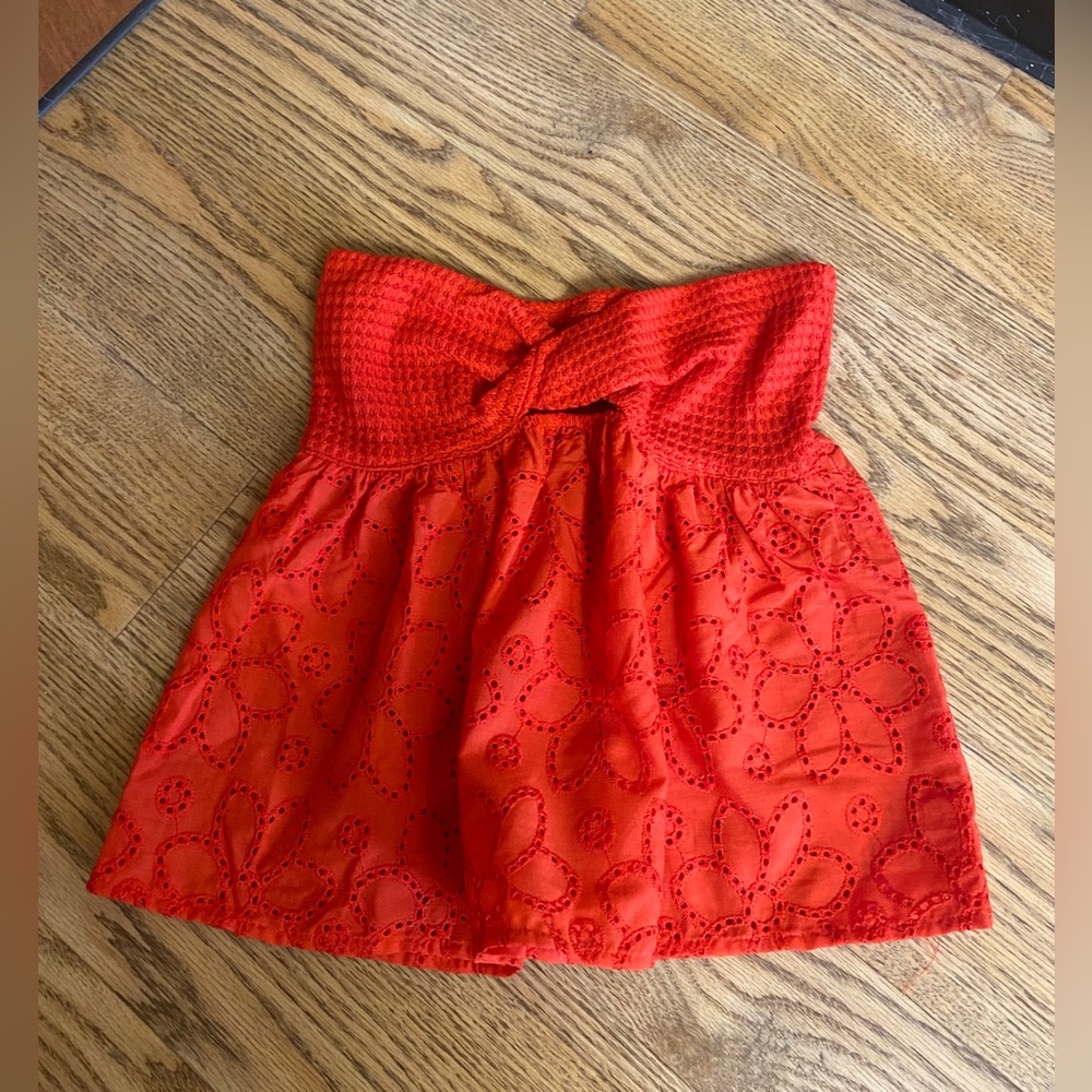 red lace sleeveless top